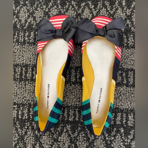 Tommy Hilfiger flats with bow BNWT - Picture 2 of 7